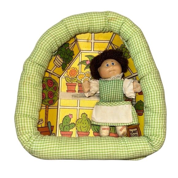 VINTAGE 1983 COLECO CABBAGE PATCH PIN-UPS MINI DOLL GREENHOUSE - Picture 1 of 5